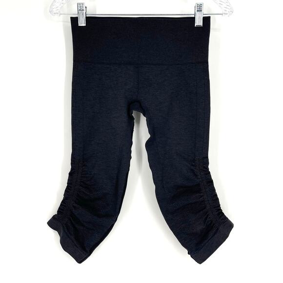 Lululemon Ebb and Flow Crop Tight in Coal Size 4 - Picture 10 of 10